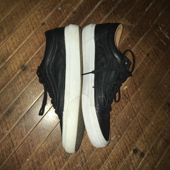 Black leather low top sneakers Vans - Picture 4 of 6